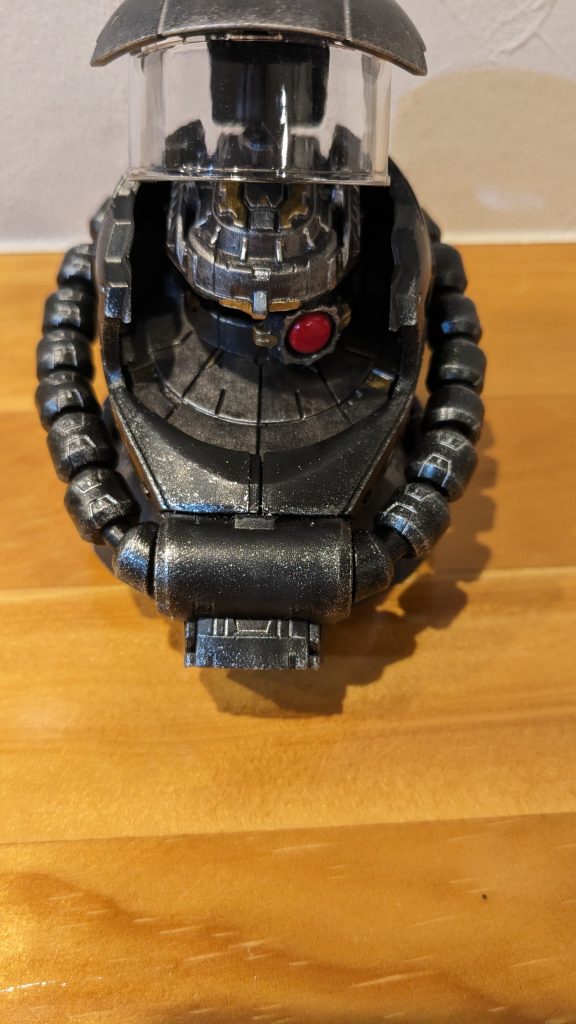 内部は焼鉄色・シルバー・ゴールドで塗り分け。…といっても本当にテキトーです(笑)ムラもお構いなし(笑)