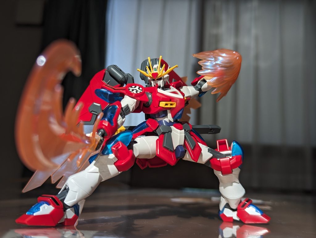 角度を変えると偏光樹脂の色が変わって楽しい。