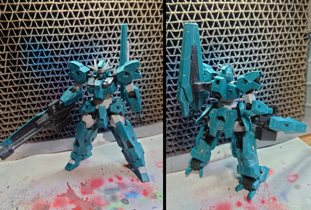 装甲のアウトラインを意識した角ばったスジボリを全体に施しました。