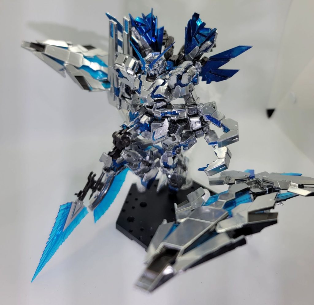 ファンネルを周囲に配置して前進の図だがこの角度じゃちょっと伝わりにくいかも