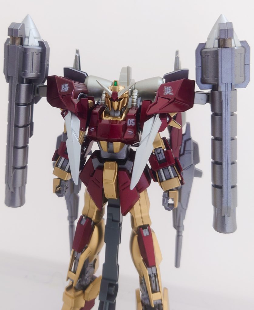 肩アーマー+ビルドブースター Mk-II を装備したフル装備状態。