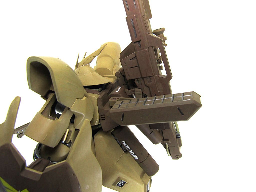 垂直発射式対地/対空兼用クラスターミサイルです。発射する前に信管を調整して選択・使用します。