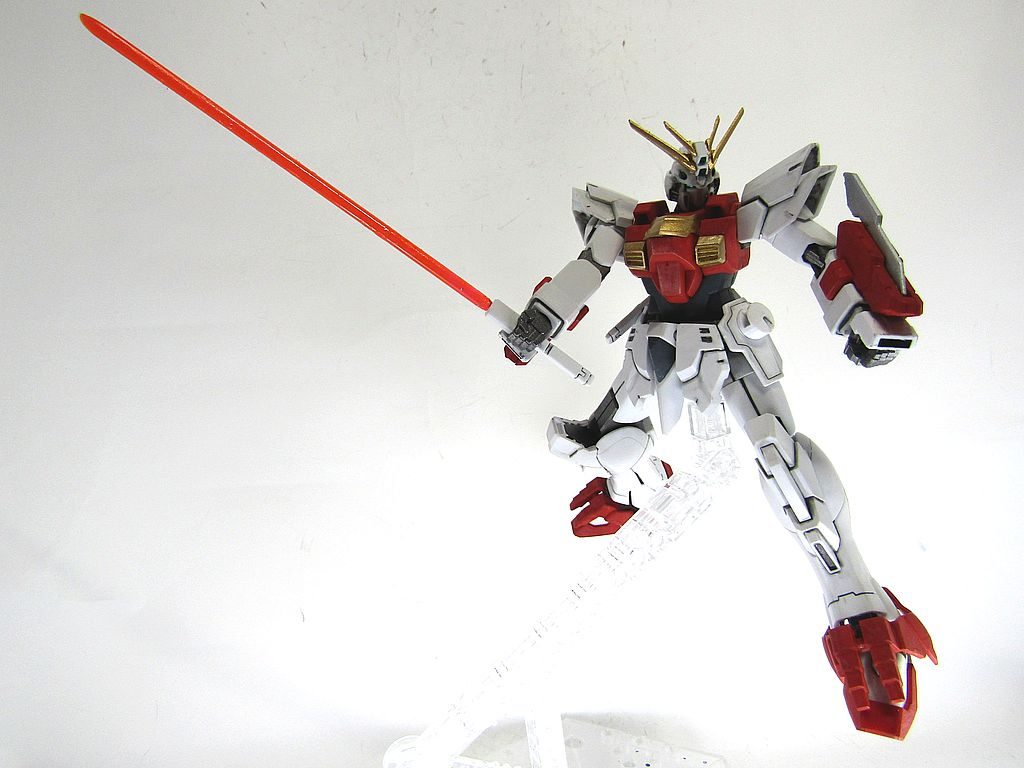 ビルドバーニングのエフェクトランナーで刃を作成しています。