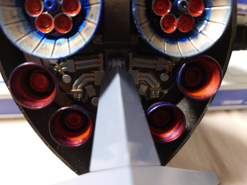 今回は吹付け&筆塗りです