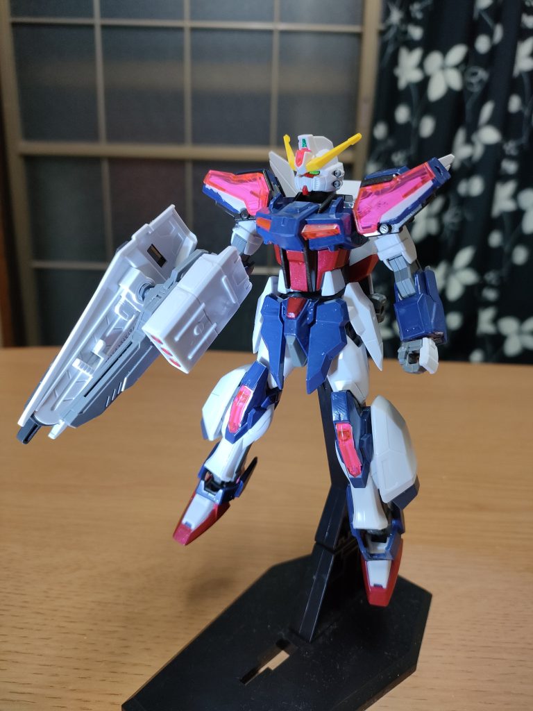 ビームライフル形態は両側面に30mm穴があるからアタッチメント追加も可能。