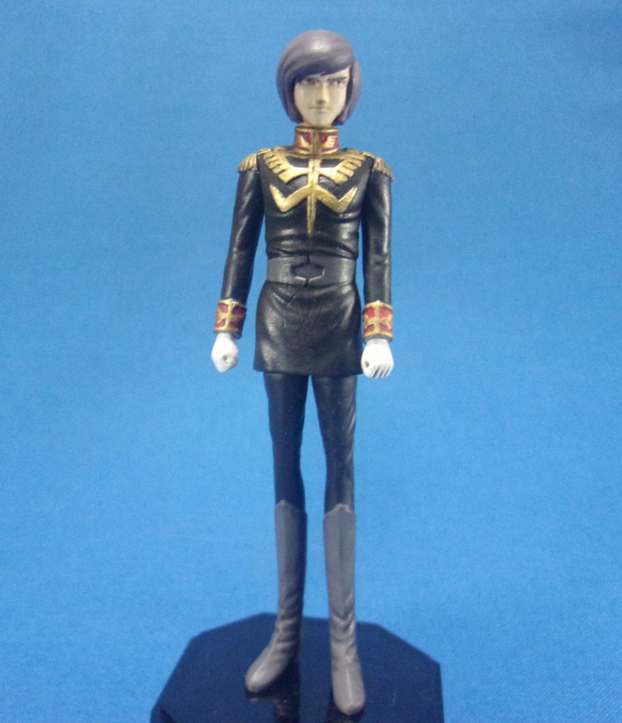 新生ガルマなので黒の軍服に白手袋。ワンダースワンの蒼き星の覇者では新生でも緑の軍服みたいですけど…。