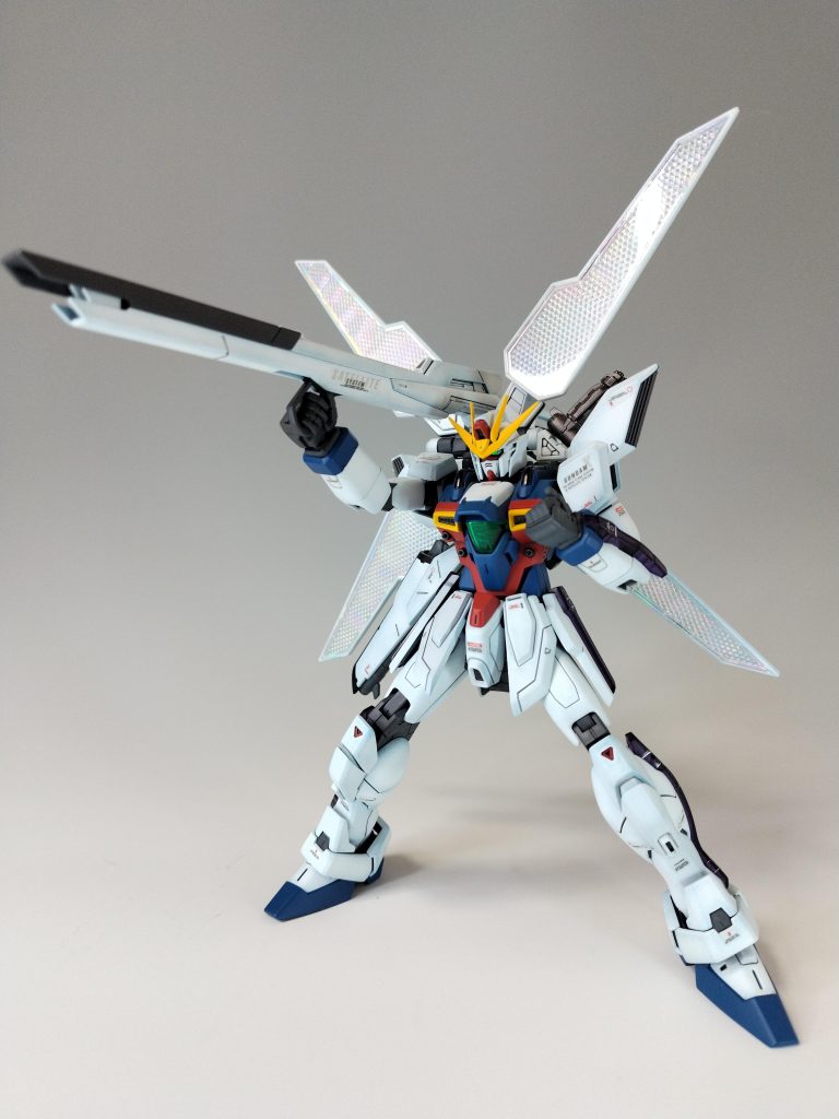 やや斜めから撮影しましたが、照明がちょうどリフレクター部分にあたった感じになりました。