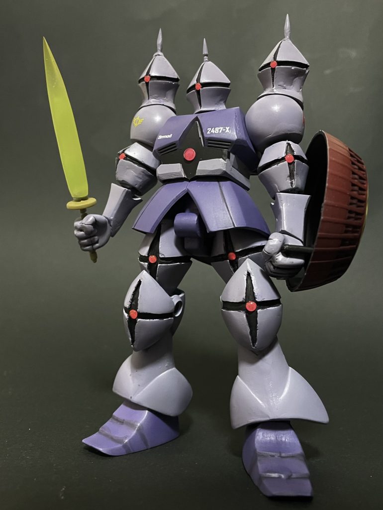 両肩の顔面はおゆまる君+UVレジンの百均複製腕脚の顔面はエポパテ製です。着脱して先ほどのノーマルなギャンに換装します。以上、ネタにお付き合いいただき、ありがとうございました🙇