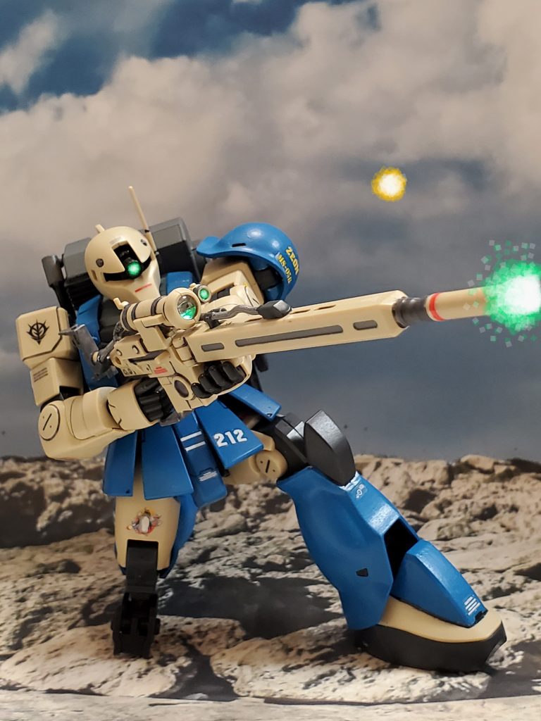 ラム少尉は連日のように続く北米戦線攻防戦に改修されたMS-05L『ザクⅠスナイパータイプ』で出撃❗射撃の正確性で定評がある彼の狙撃は次々に遠距離で連邦部隊を撃破💥連邦軍の侵行を遅らせていた…✴️