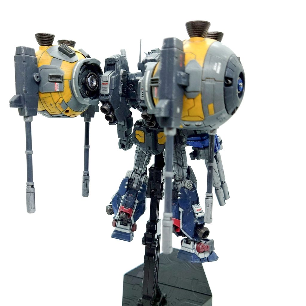 後ボールを懸架させてるのは、キットに付属してたスタンド用の丸い輪っかです。ここはかなり重要な部分なので磁石でくっつけるかとか、アレコレ考えましたが結局これを使わせてもらいましたw