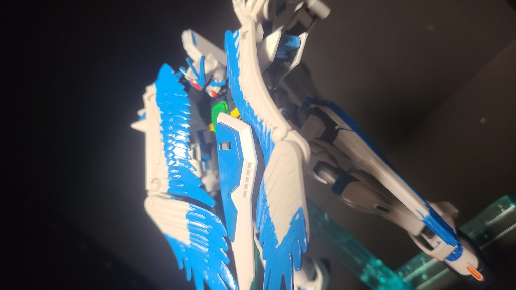 天羽雷の設定を活用した防御携帯のディフェーザーモードです。(名前は単純にディフェンス+フェザー)