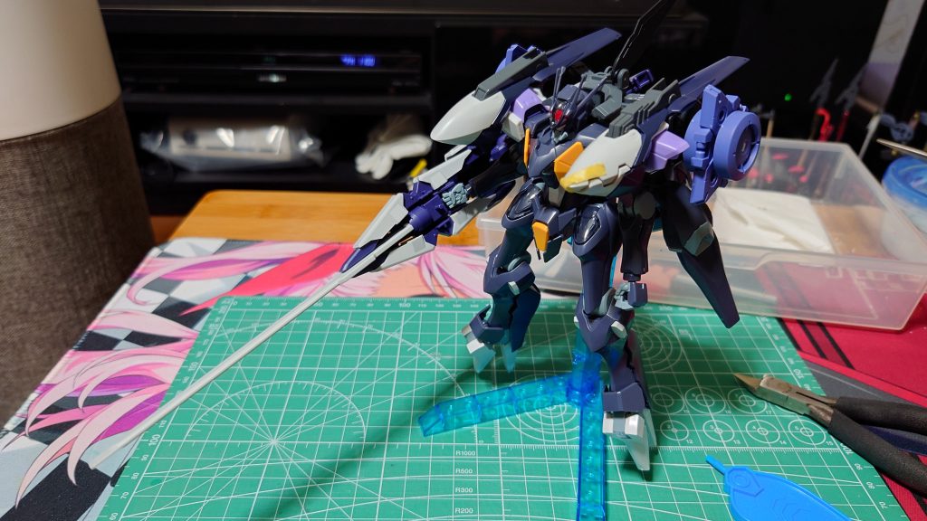 TR5・TR6・30MMの組み合わせですが、全体印象を高機動感に寄せるため肩パーツはべギル関連を使っています。