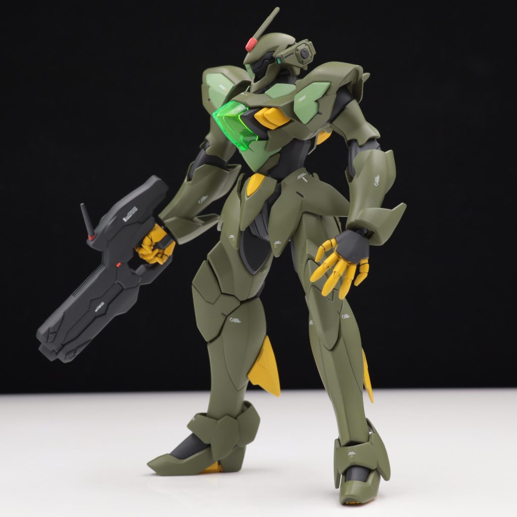イメージとしてはヴェイガンが勝利した後、レギルスのデータ等を参考に一般兵でも扱いやすい高性能量産型を目指し開発されたといった感じです。こちらの素体にオプション兵装を取り付けることで各形態へと変えることが可能です。
