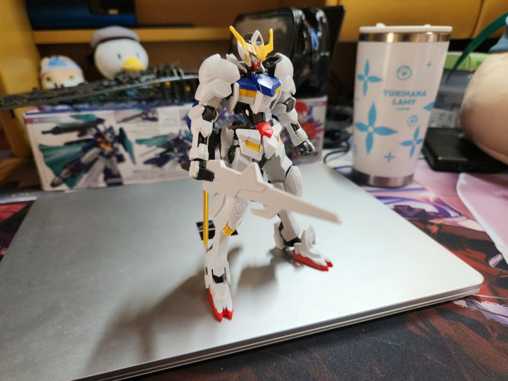 ここからは制作過程になります。最初はこんな感じで超簡単なミキシングをして大まかな形を決めました。