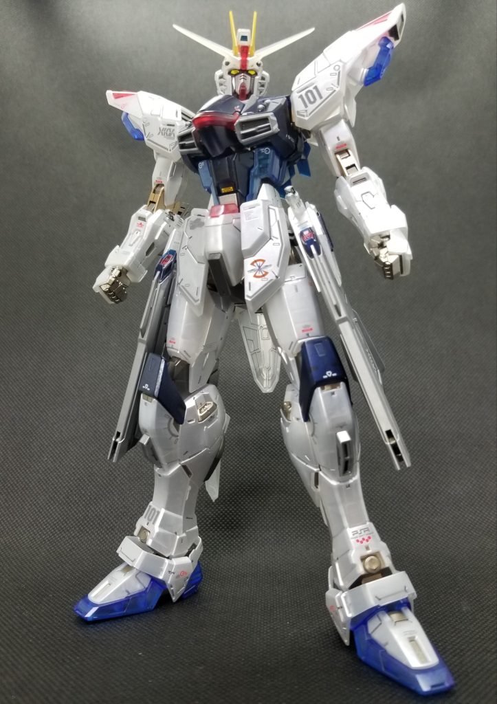 全身ショット。今回はクリアーキットということもあり、改造なしの全塗装・デカールのみのストレート作製です。てか、やっぱイケメンだね~😁