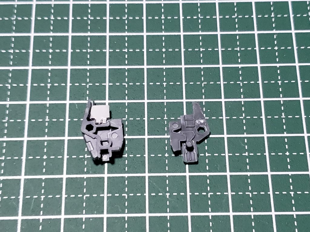 改造と言っても、ビームサーベルの口を切って削ってねじ込んだだけですけどネ🤣💦