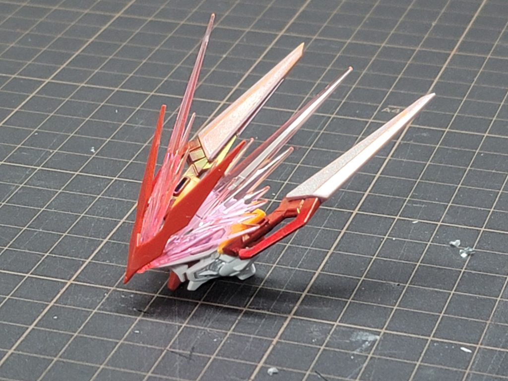 センサードラグーンは、ブルーフレームDのマウント部パーツを切り出して貼付ました。他は、殆どブルーフレームDのパーツを組付ただけです。