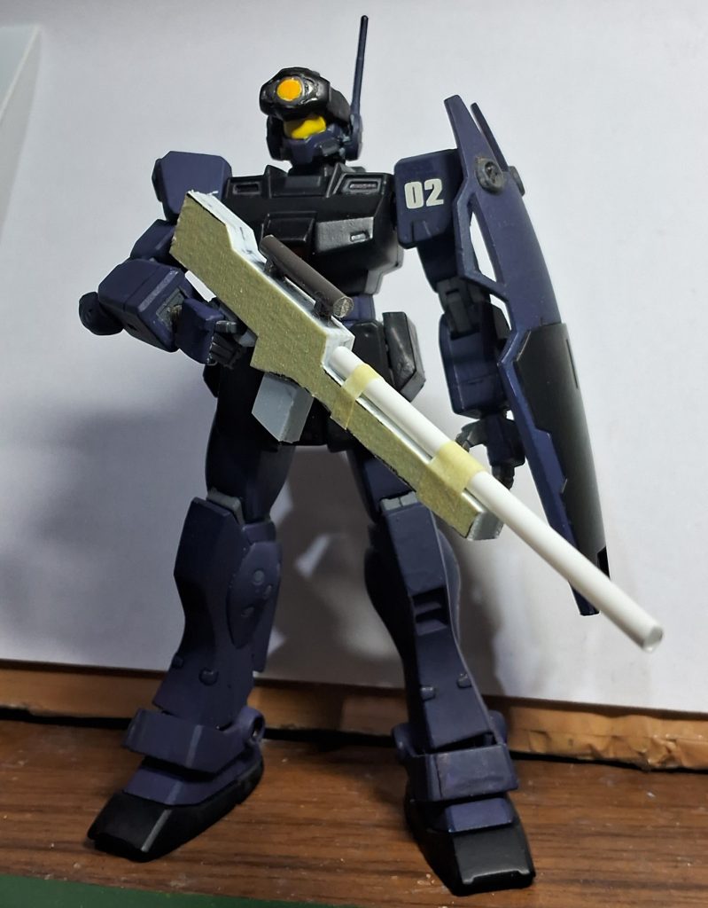 I used masking tape as a guide to make the L9 Beam Sniper Rifle. For those concerned about size, the weapon is 8,5 cm long and 4,5 mm thick.