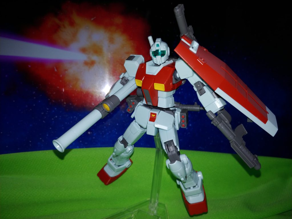 バズ、ランチャー、ライフル、スプレーガン、そしてサーベル。ジム無双出来るし。