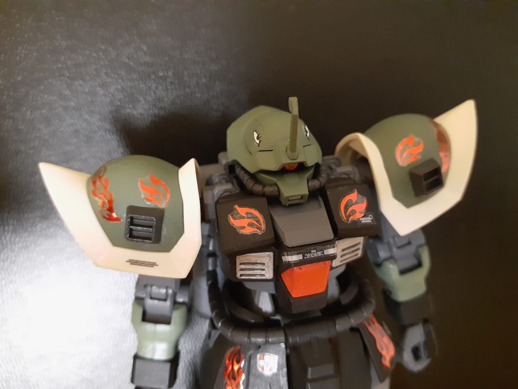 お目々デカール、かわいいですよね(笑)