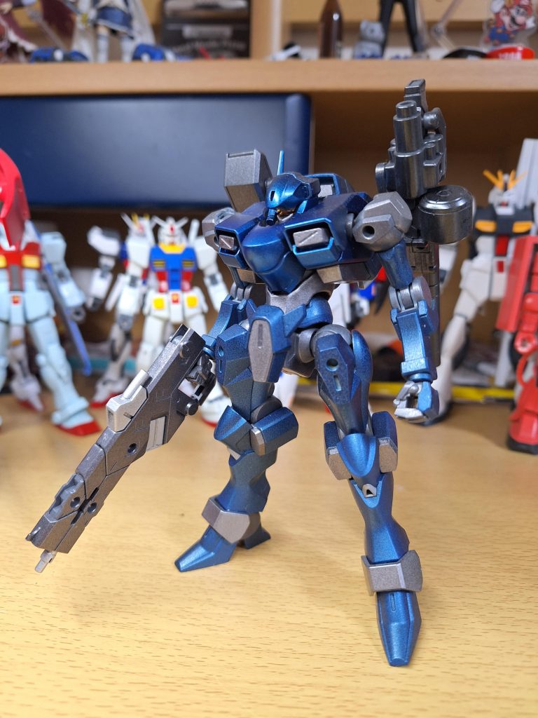 右手武器、肩キャノンはコトブキヤのM.S.G、ミサイルは境界戦記のウェポンセット2を使用しました頭部アンテナは位置を右後ろに変更しましたちょっとジェスタっぽいかも