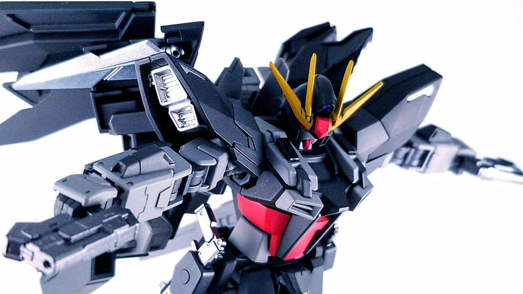 スタービルドストライクが再販された折りに思い付き、バックパック製作に少し難航しましたが年内中に形になって良かったです。ここまで拙い文章を読んでいただきありがとうございました。m(_ _)m次もなるべく早いスパンで製作出来るように心掛けます。