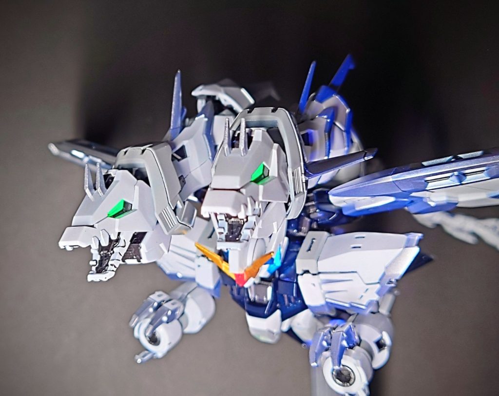 MAモードも良きです。ドラゴン好き。ここまでMSモードとMAモードを両立させてるのは心底凄いと思います。BANDAIさんは変態(褒め言葉)。