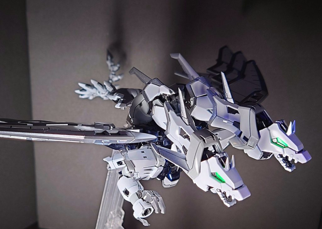 使用カラーは以下の通りです。ガイアカラー銀:スターブライトシルバー金:スターブライトゴールド白:アルティメットホワイトグレイ:ニュートラルグレーⅡネイビー:プリズムブルーブラック(これ使いたかったやつ)赤:スターブライトシルバー+プレミアムレッド青:スターブライトシルバー+クリアブルー各カメラアイは成形色のままです。