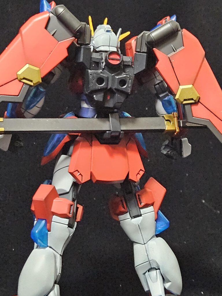 製作工程撮って無いんで、雑過ぎて見せられない後ろ側。表面処理スキルの低さに泣く。あ、足の太くなってる所はHGνガンダムの腿?脛?パーツを適当に削って貼ったものです。