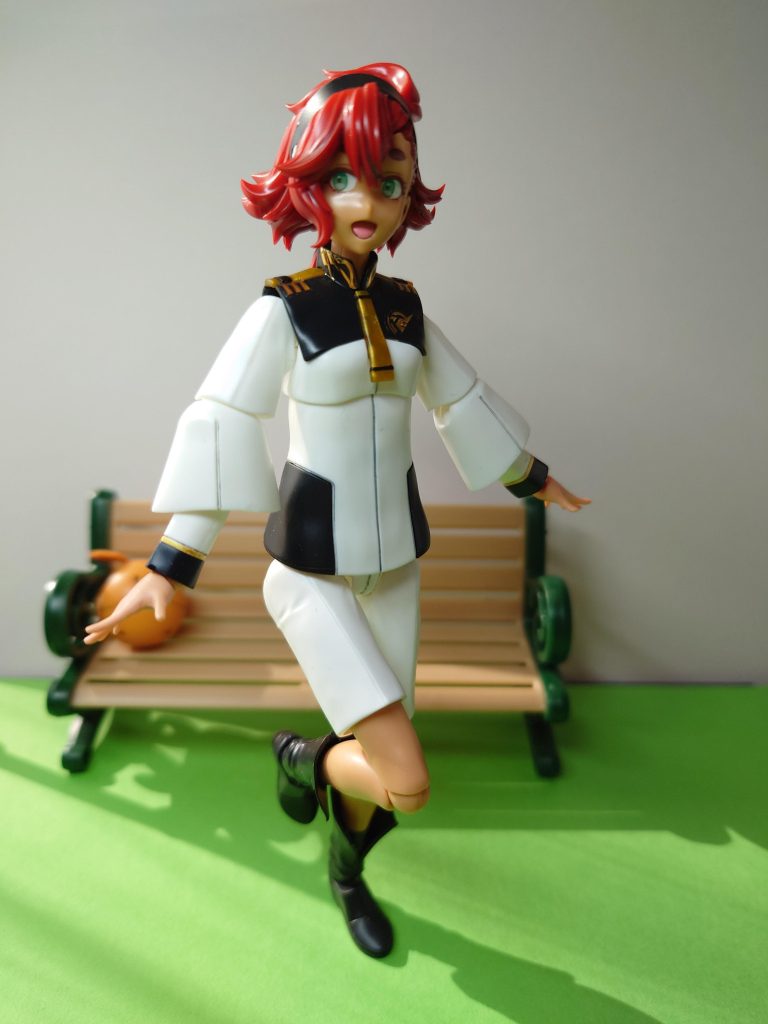 このポーズで自立出来るとは！？