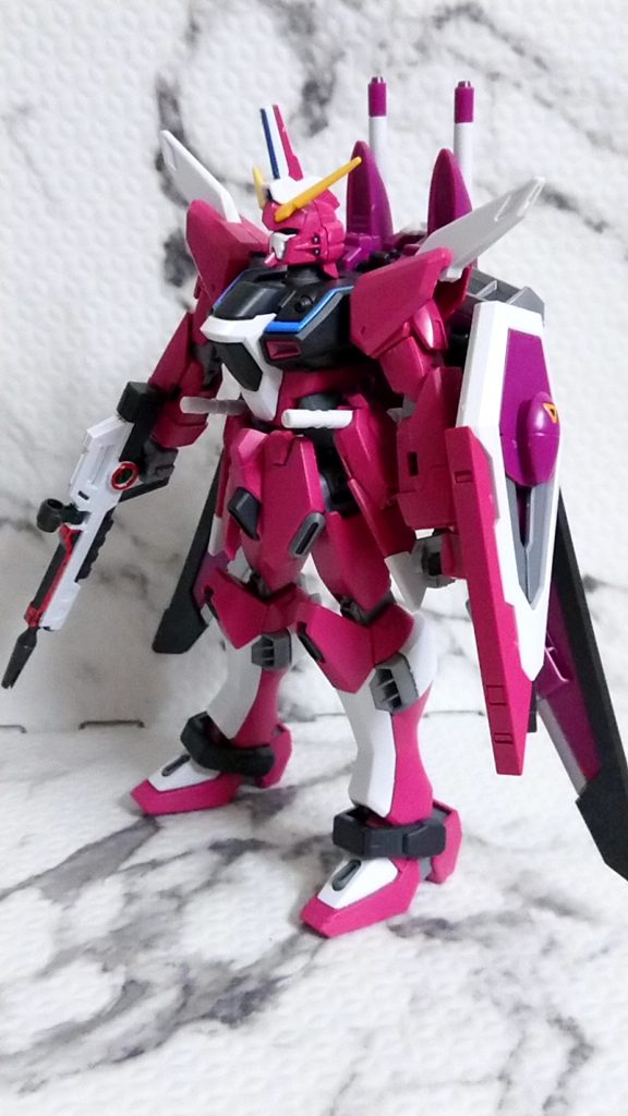 MGのインフィニットジャスティスはデスティニーカラーにしてしまって、ピンクも欲しいなぁと思ってたら再販で嬉しかったです。