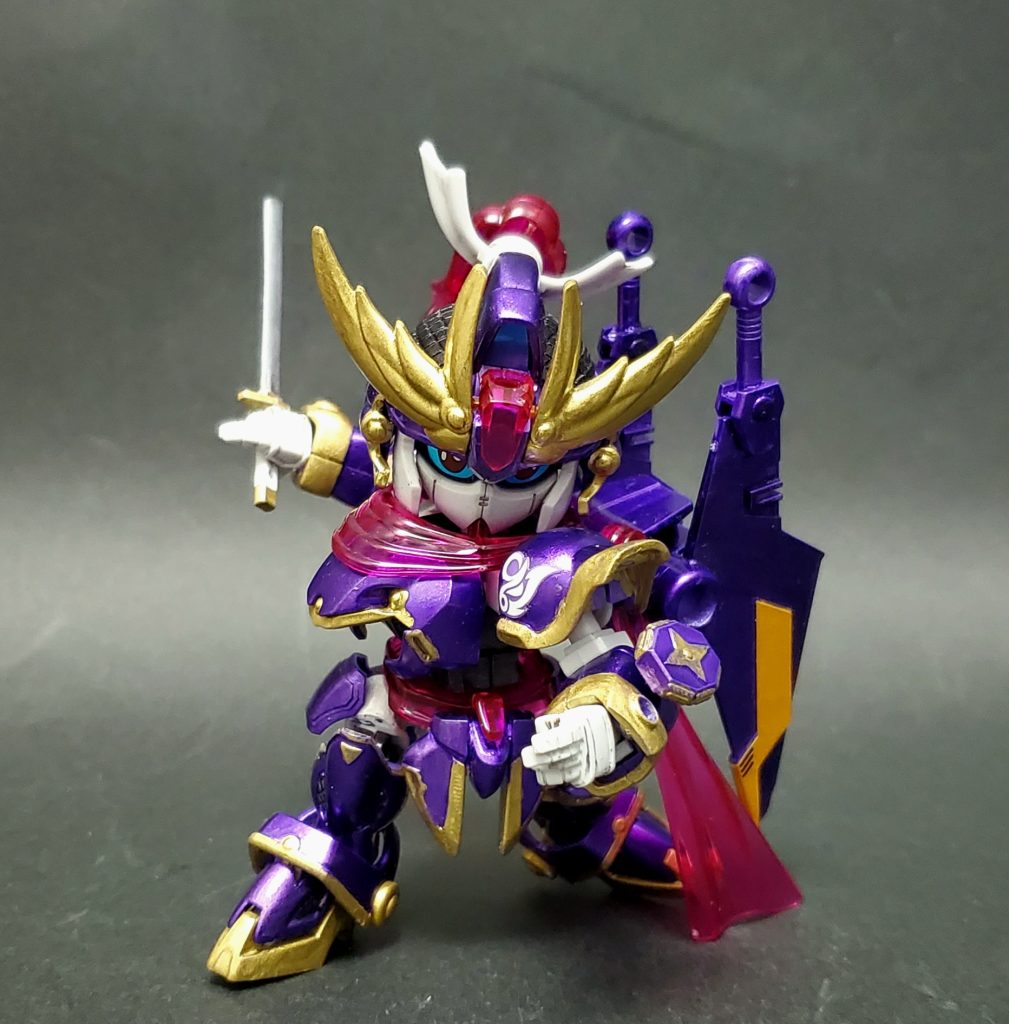 刀はペーパーで研いでなるべく薄くして、メッキシルバーで塗装してます…けど写真だとあんまわかんないですね笑