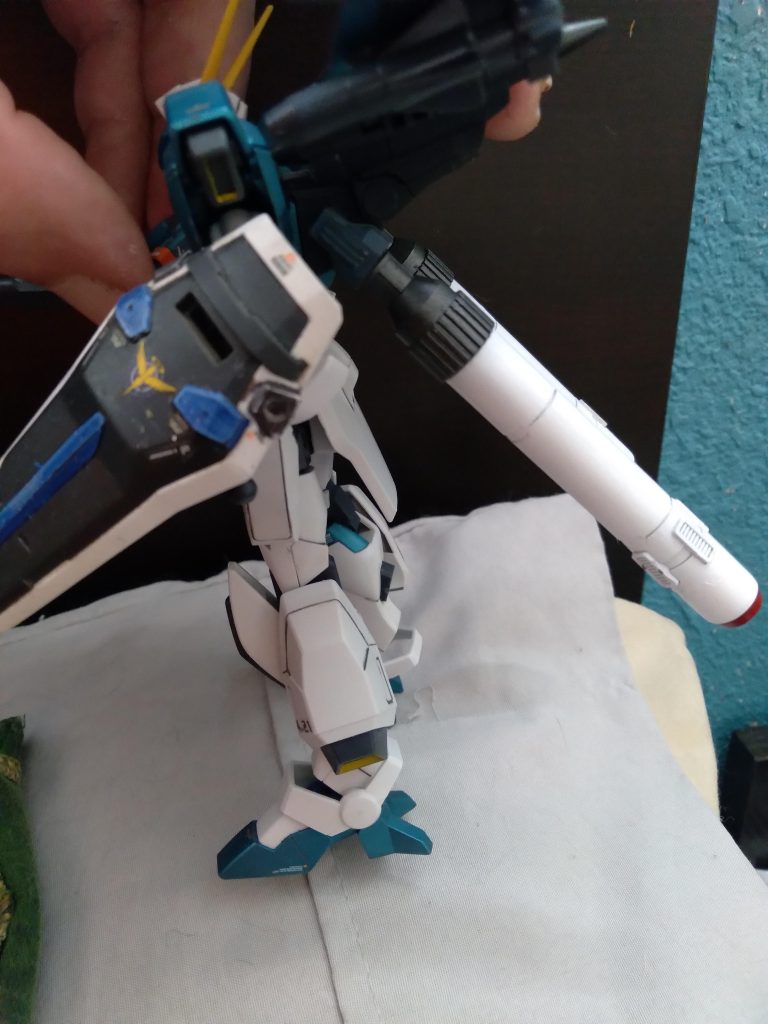 The tanks are from kotobukiya. I painted them and drilled holes into the jet Striker Pack in order to mount them