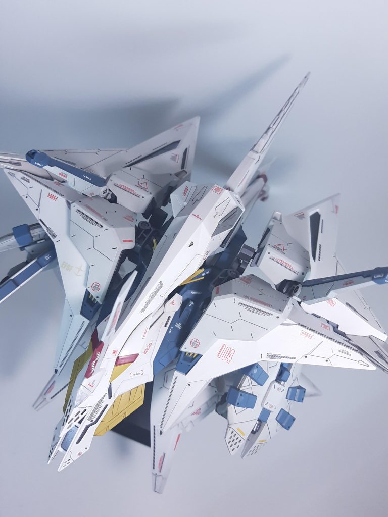 上からのショット好き。本当に恐竜みたい。いつもスマホで撮影しているのですが、うまく撮影できない。専用のカメラを買ったほうがいいのかなー。でも、ちゃんとした一眼レフカメラだと10~15万円くらいするからなー。5万円くらいまでで、皆さんのおすすめカメラがあれば教えてほしいです。最後までご覧いただきありがとうございます。