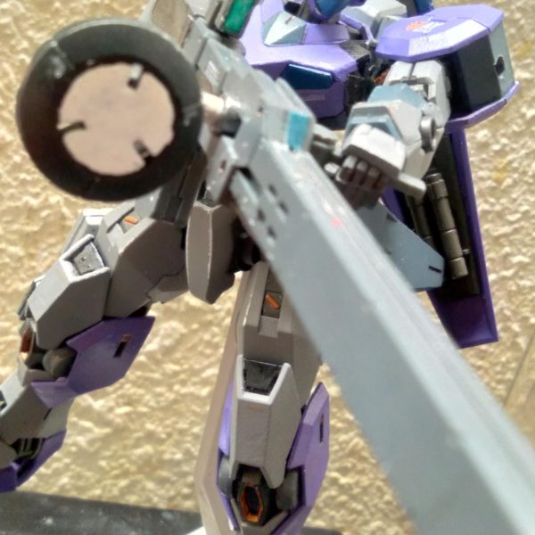 Hello. I wanted to share what i did with the long beam rifle from the 30mm gatling set. The radome is from the tertium arms beam rifle. I attached a 3mm peg using a metal rod.（3枚目）