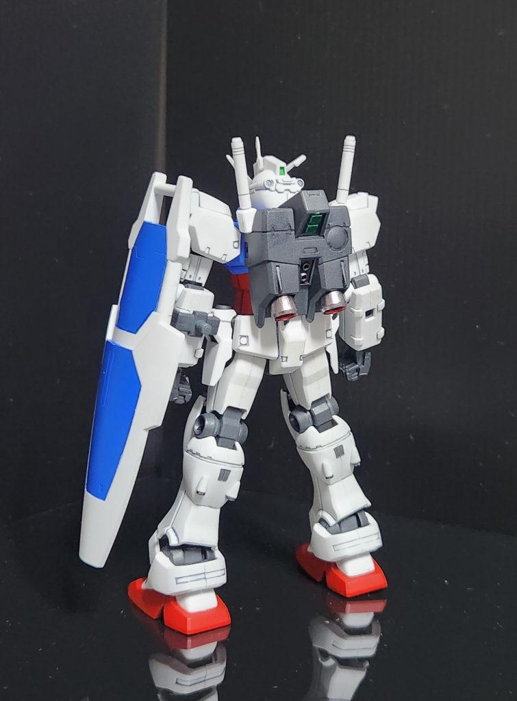 •バックパックと脚部バーニアの削り込みを行いました。