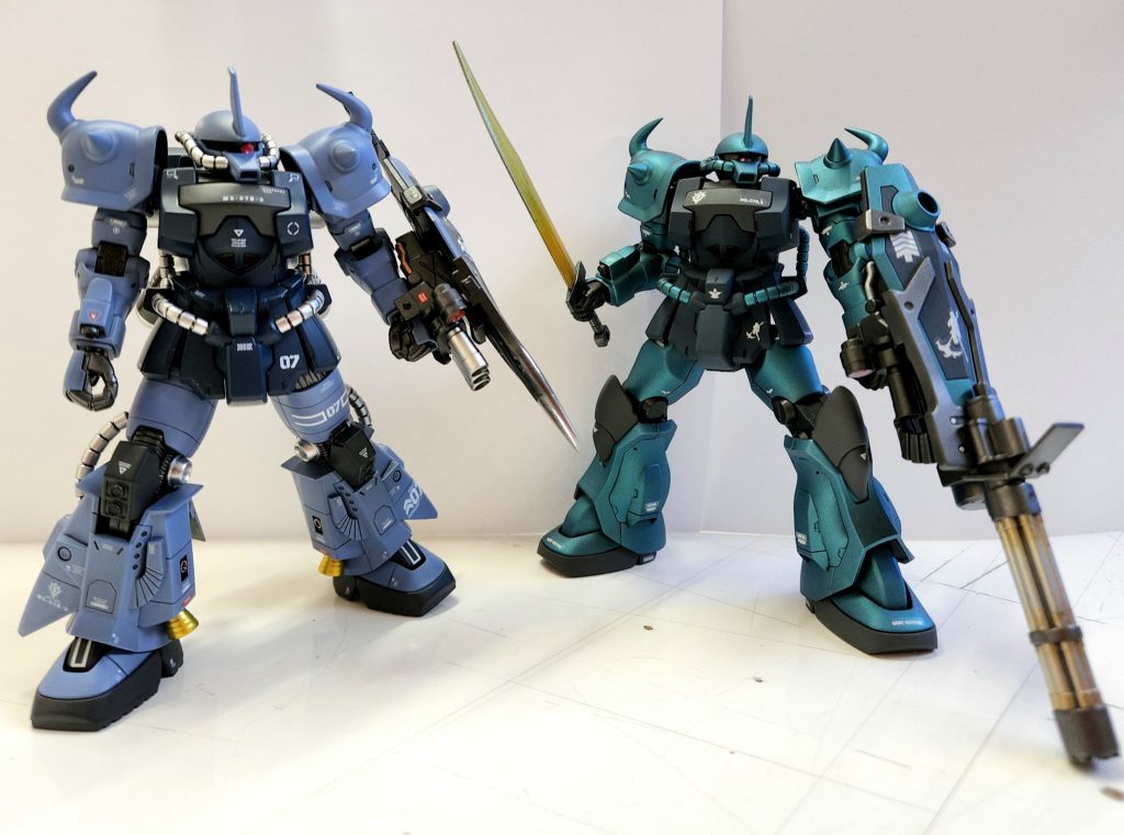 以前作成したグフカスタムとツーショット。