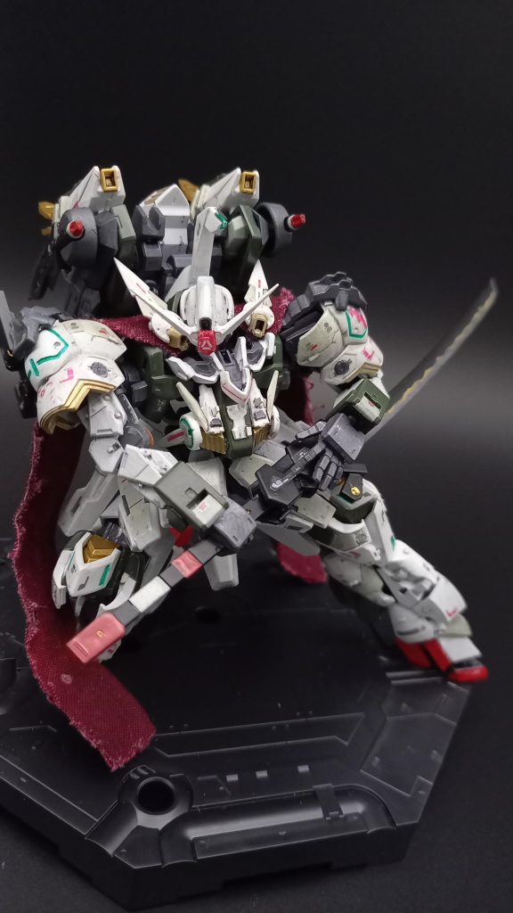 風見鶏のAEG-2フリューゲルに続き折り鶴のグレイズgクレイン完成です最後までご覧いただきありがとうございます