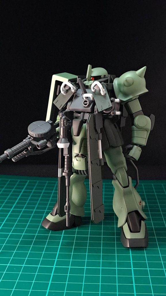 使用したキットは旧HGザク2+腕1　ザク2改(足)　シャア専用ゲルググ(ビームライフル)