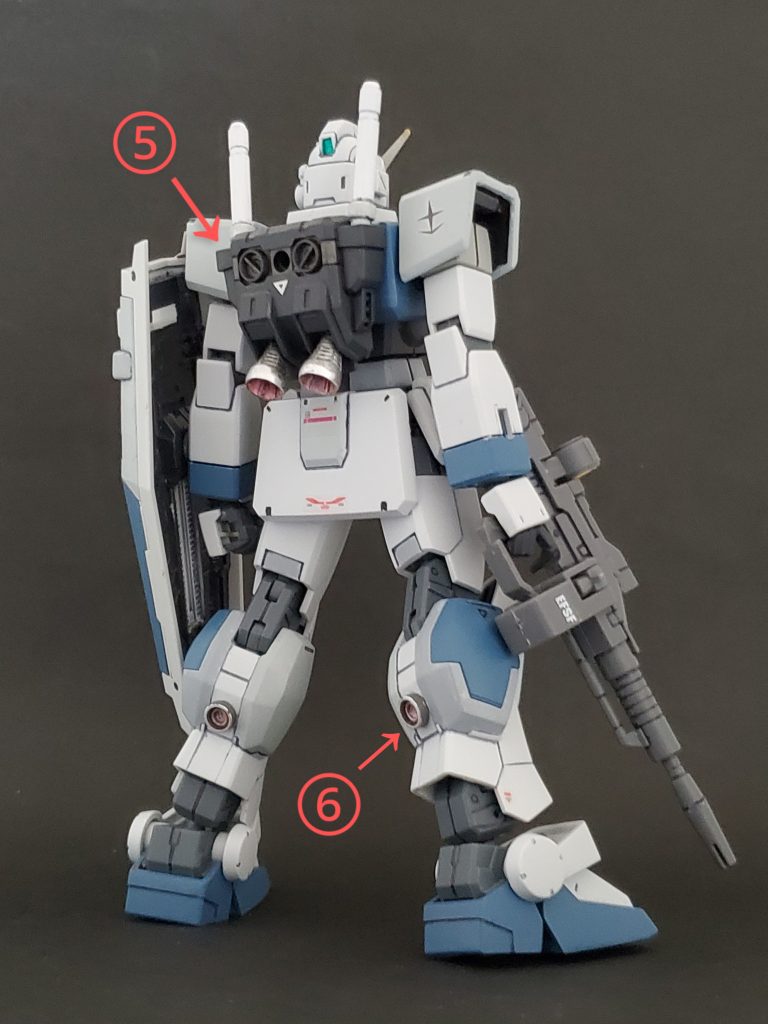 Lia view~🤩🎵⑤バックパックは30thガンダムのバックパックとビームサーベルを採用~👊✨バックパックは造形、モールドがしっかりしていてHGガンダムの中で一番好みです😌⑥足🦵ふくらはぎにはノーマルな陸戦型より高機動感が出るようにと、コトブキヤさんの丸バーニアを設けました👍✨