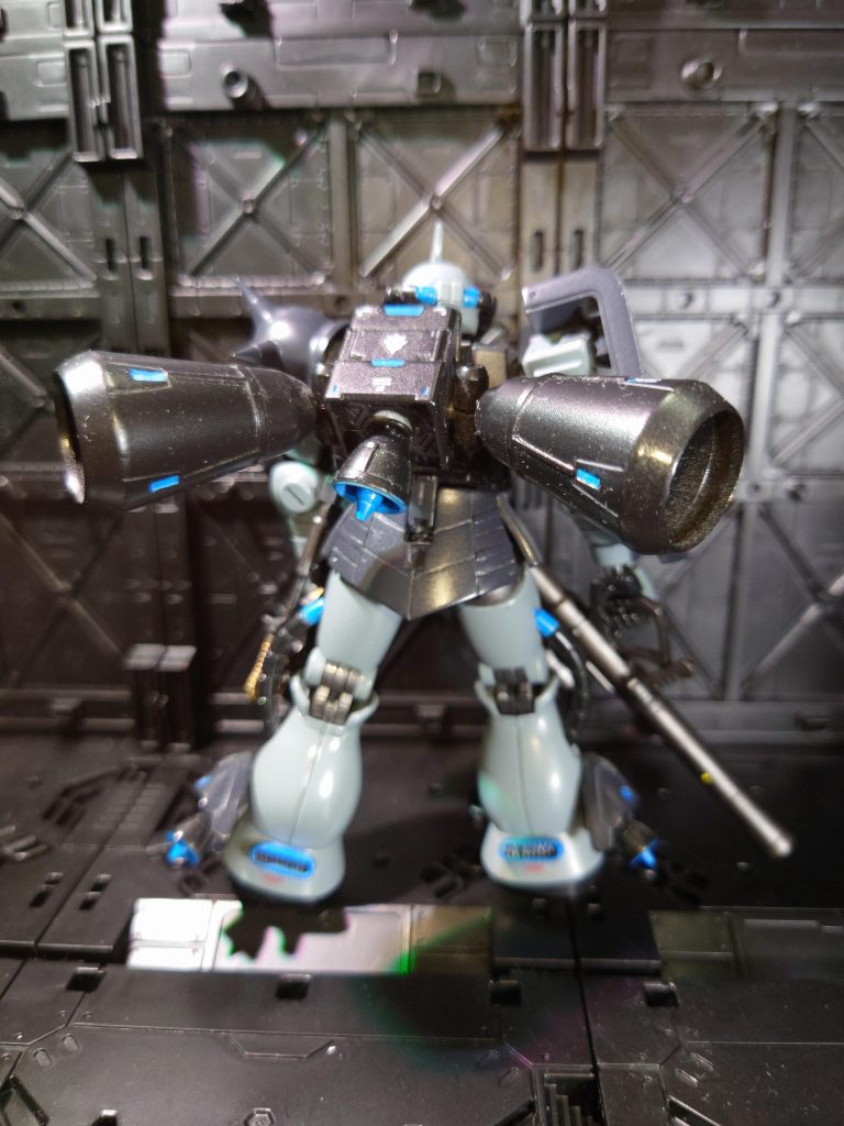 高機動型をイメージして作りました。プロペラントタンクつけてたのですが、撮影時久々にいじったら折れてしまいました…