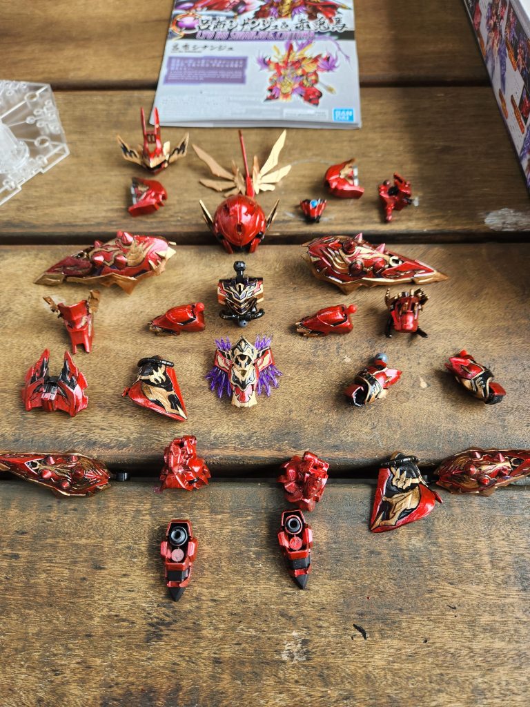 黒い塗料からメタルレッドを塗った後、クリアルージュを塗りました✨カッパーの部分は手を付けずそのままです。