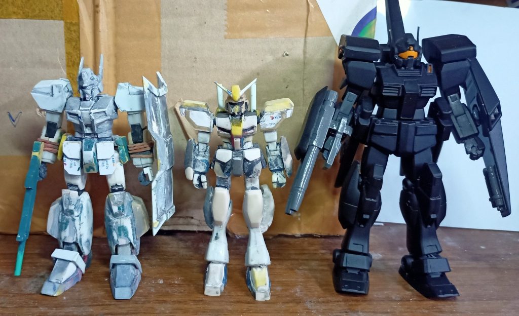 1/144ヘビーガンとHGUCジムIII GBGスペックとの並べて比較