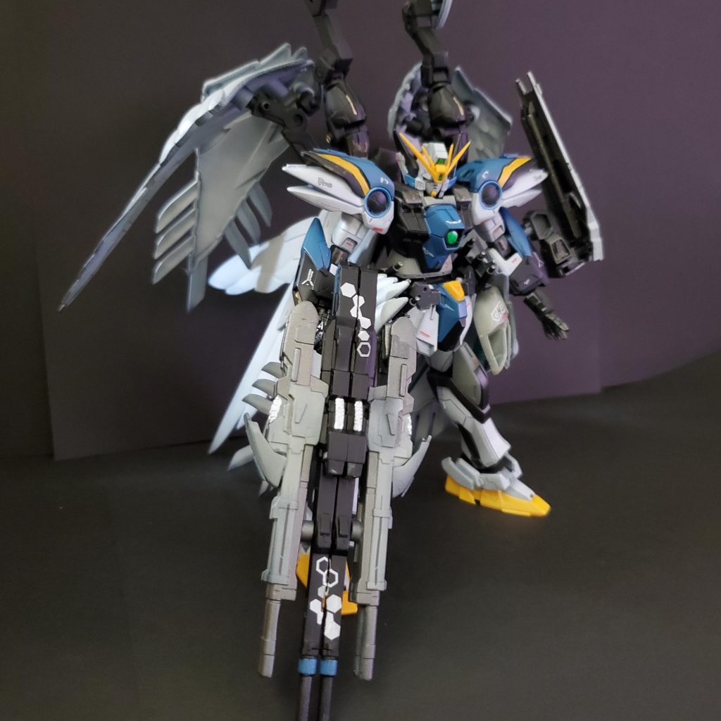 追加装備でバスターライフル2丁をドッキング。火力最大計6門の高エネルギー砲射撃！