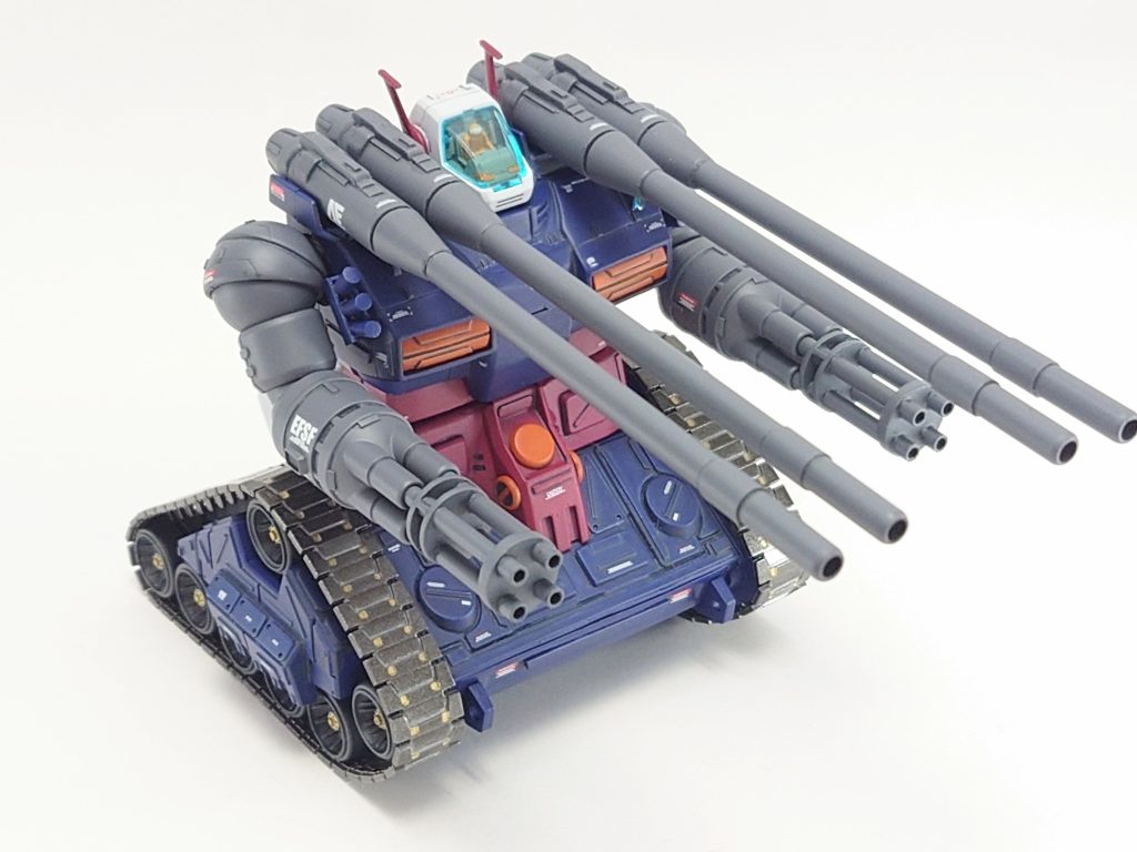 コクピットも塗分けしましたが、人は削り取ってシートだけにしても良かったかなぁと😅コクピット周辺にプラ板貼ってちょっとディテールアップしてます✋