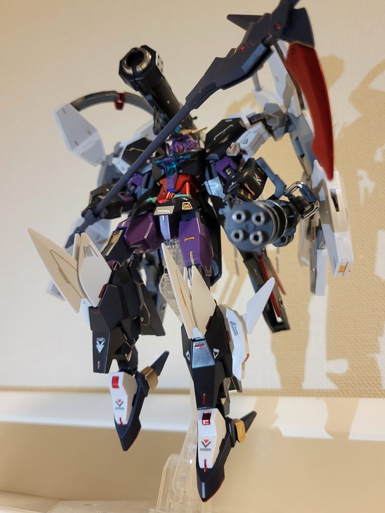 やっぱメタレッドが光が当たると綺麗で好きなんですよねー。ゴールド２つとシルバーとメタレッドしか持ってないですが他にもおすすめの色あったら教えてください(^^)