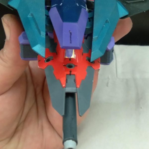 I had an idea. Changed out the backpack on my Gundrone and swapped the wings out for these parts. They are from kotobukiya. The exceed binder set. How does it look now?（2枚目）