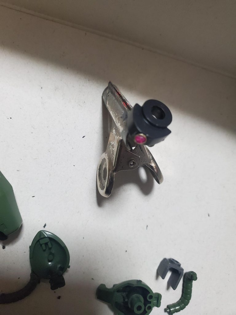 モノアイだけいつもの百均製に