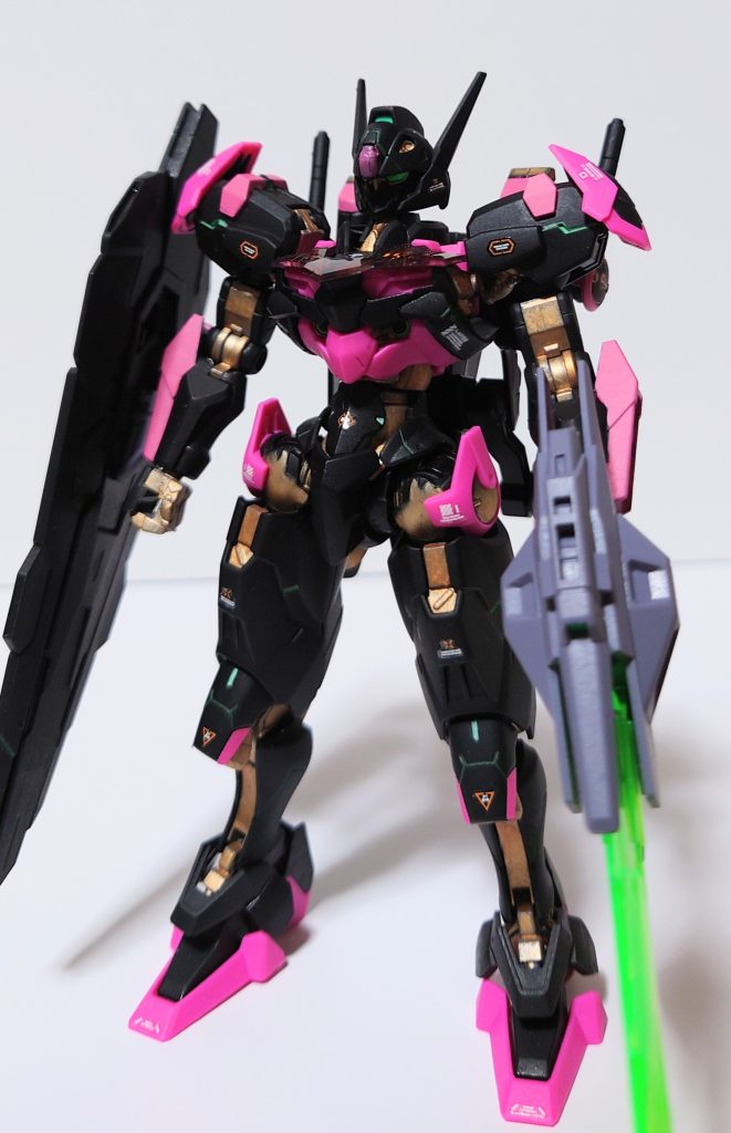 顔です。いや全身なんですけど、スマホのカメラ普段使わないのでピントが合わないんですね。