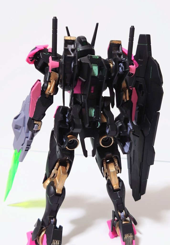 後ろ姿です。ルブリスのバックパックはカッコイイですね。100個欲しい